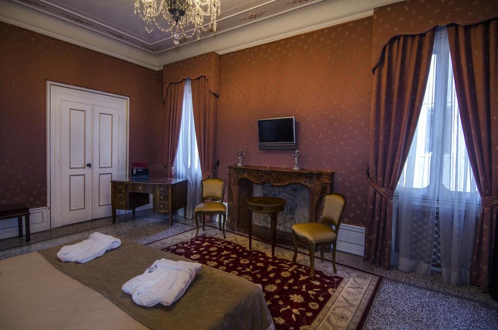 Deluxe Double or Twin Room,331651372:JPEG