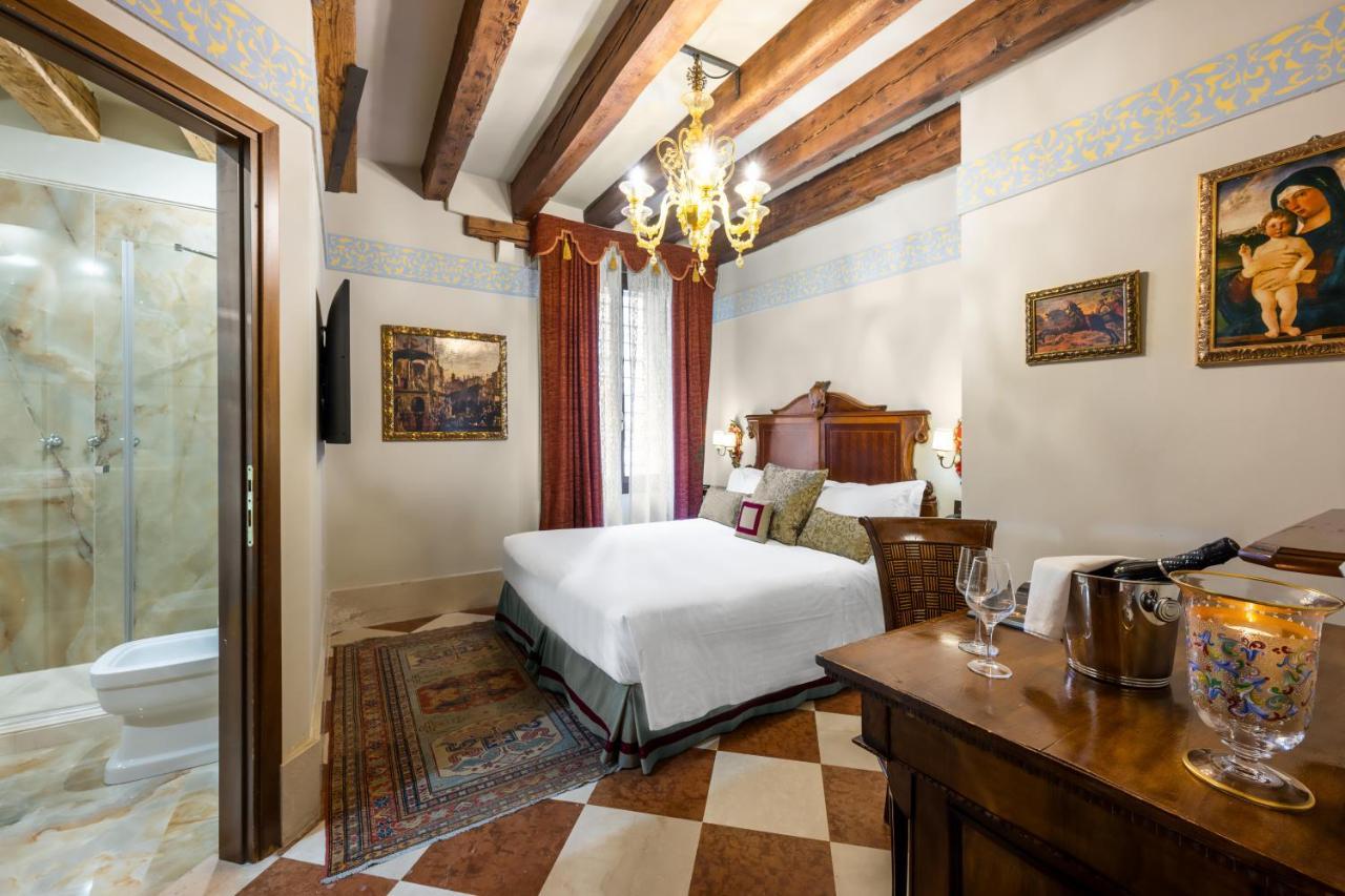 Classic Room with canal view,1352146609:JPEG
